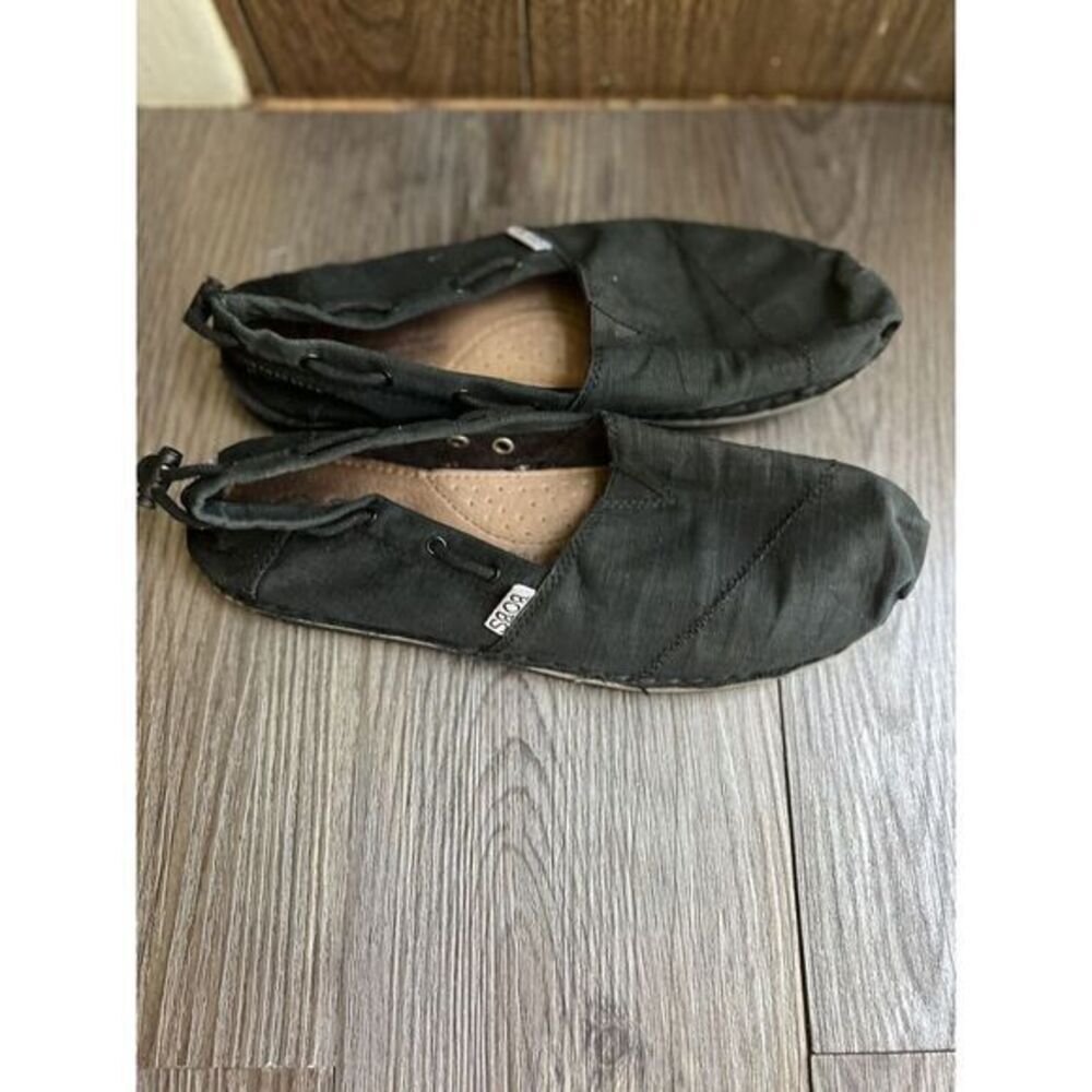 Bobs woman's Black Slip On Flats Size‎ 7.5